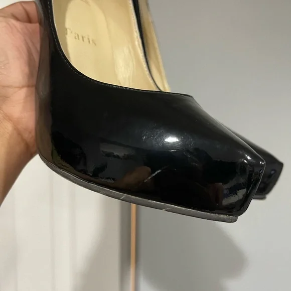 Black Louboutin pumps size 38